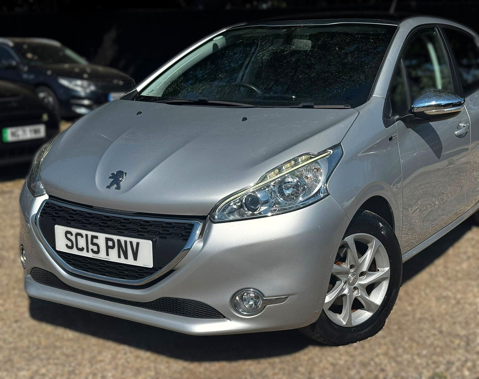 Peugeot 208 Hatchback Black #20