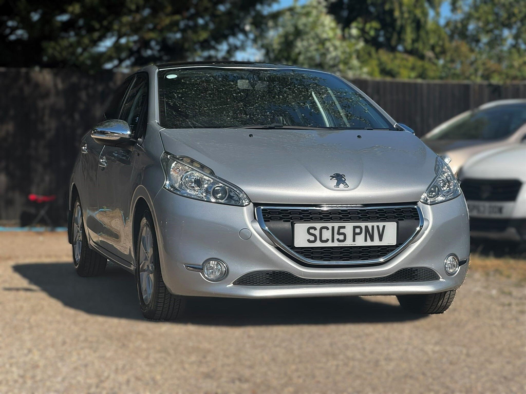 Peugeot 208 Hatchback Black #17