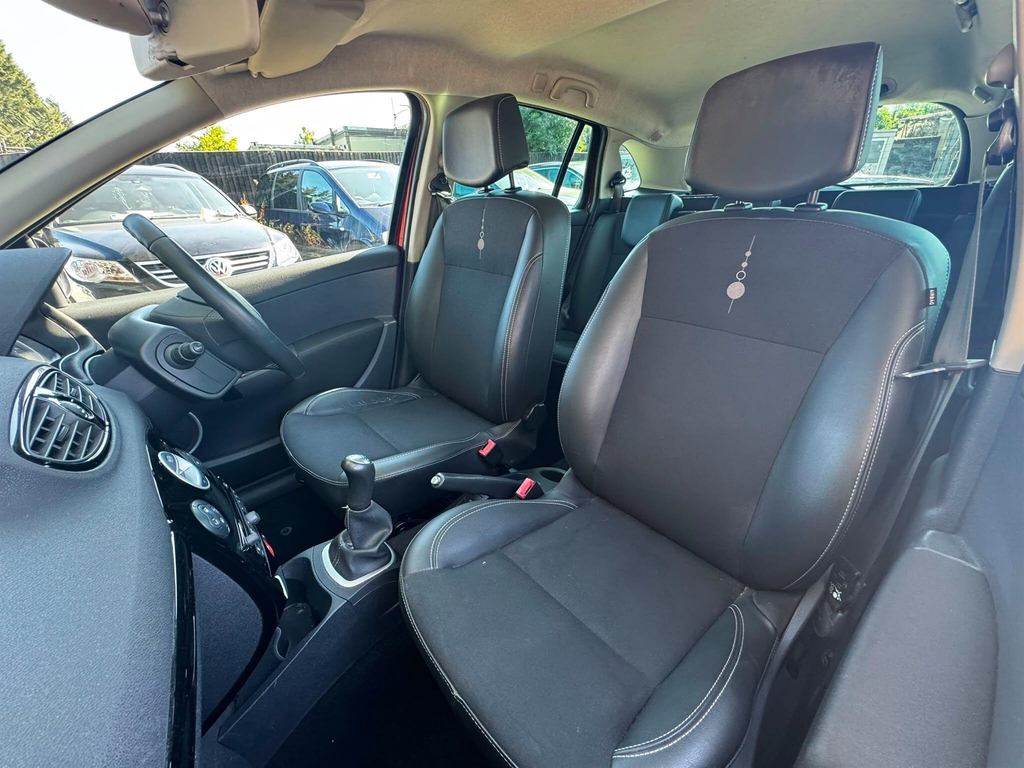 Renault Clio Hatchback Black #34