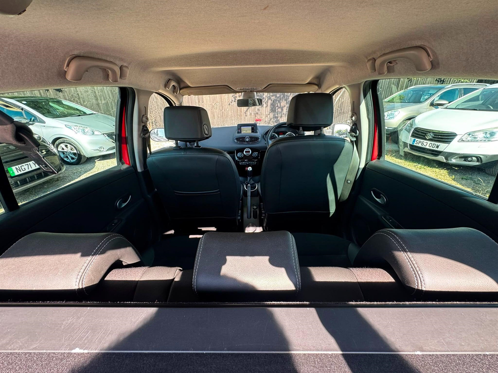 Renault Clio Hatchback Black #23