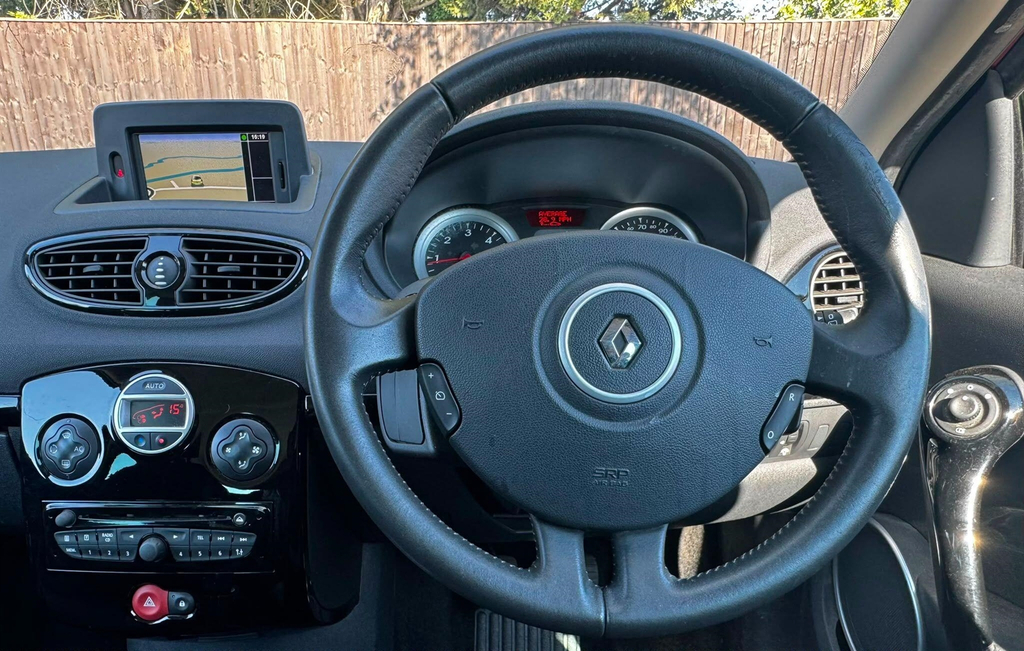 Renault Clio Hatchback Black #33