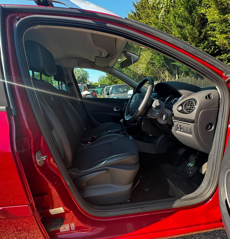 Renault Clio Hatchback Black #22