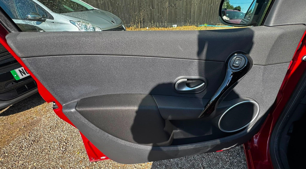 Renault Clio Hatchback Black #28