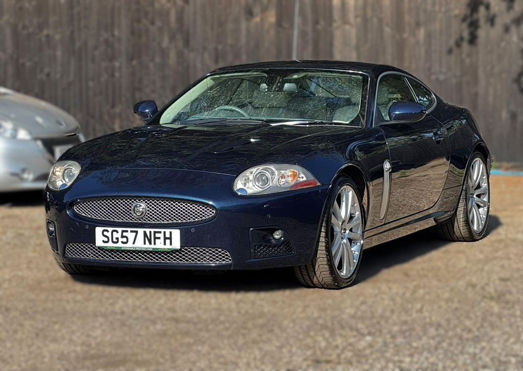 Jaguar XKR Stunning Cherished Example Grey #20