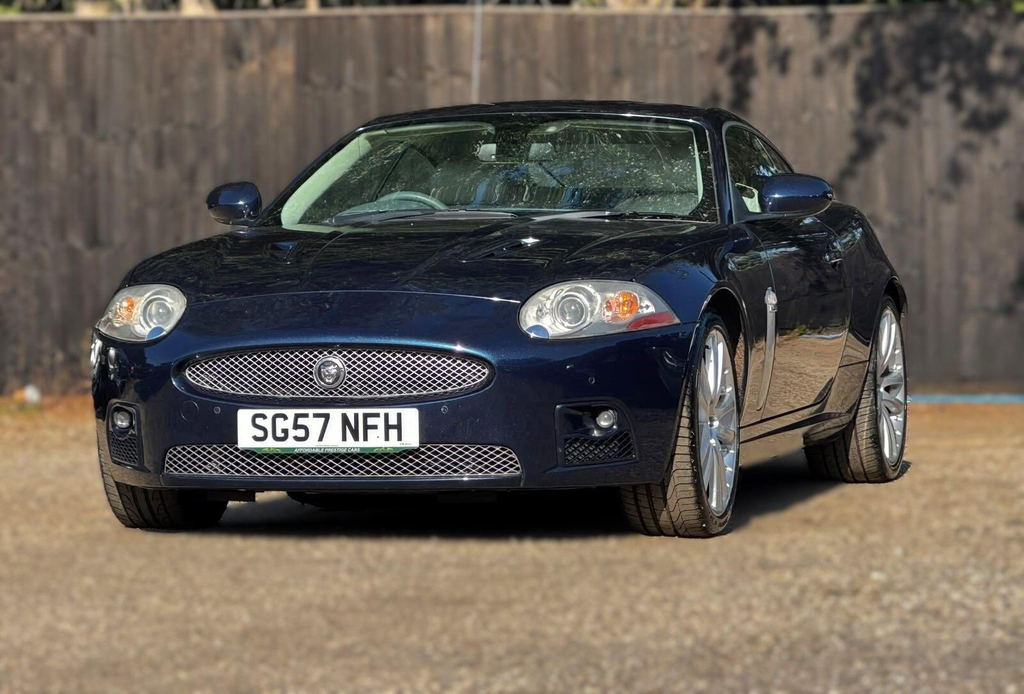 Jaguar XKR Stunning Cherished Example Grey #18