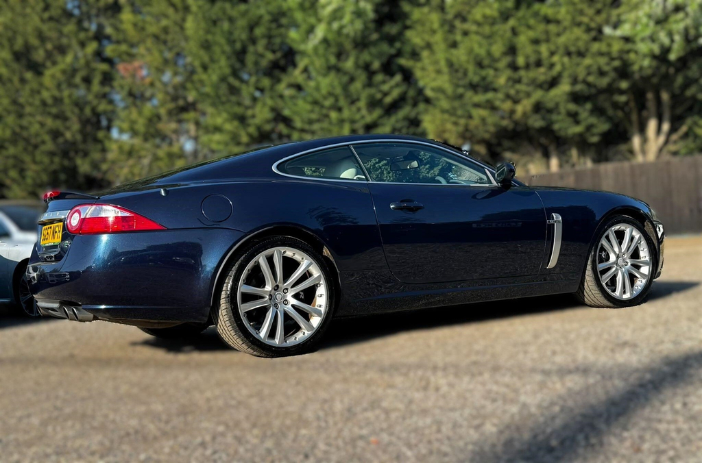 Jaguar XKR Stunning Cherished Example Grey #38