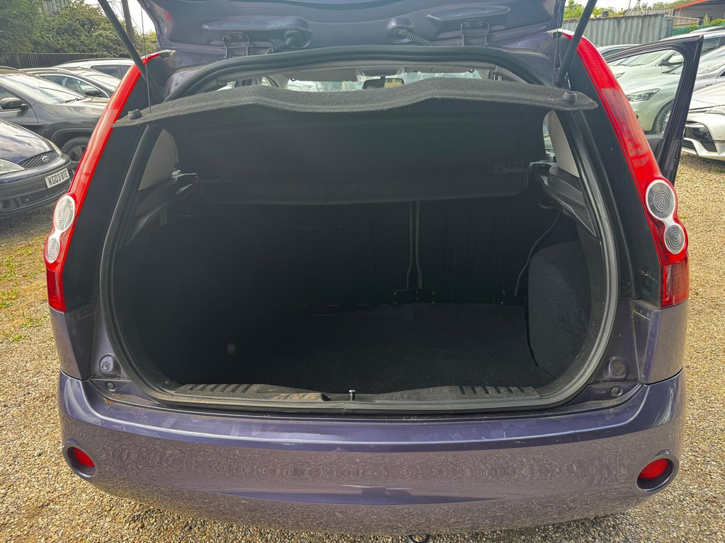 Ford Fiesta Hatchback Blue #29
