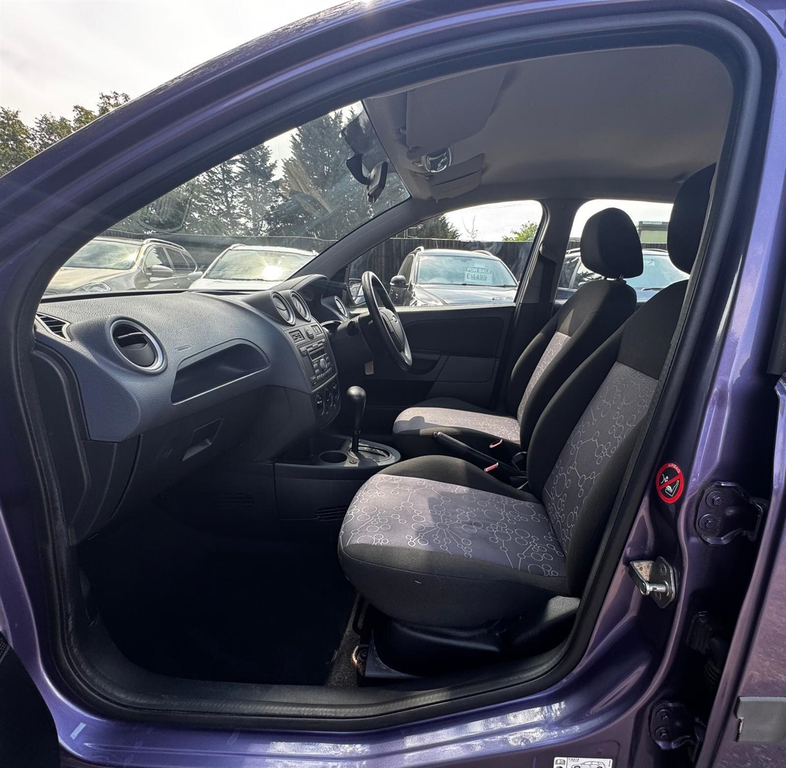 Ford Fiesta Hatchback Blue #31