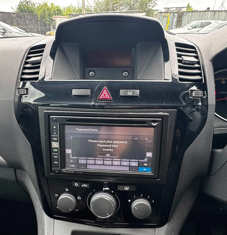 Vauxhall Zafira Exclusiv 2012 Black #22
