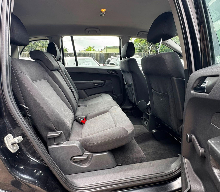 Vauxhall Zafira Exclusiv 2012 Black #36