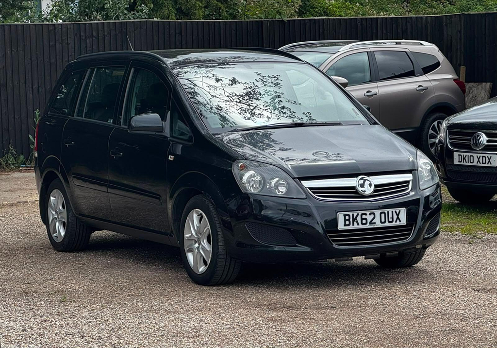 Vauxhall Zafira 1.6 16V Exclusiv Euro 5 Black #4