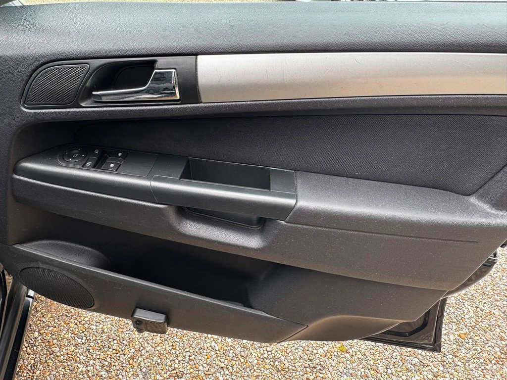 Vauxhall Zafira Exclusiv 2012 Black #39