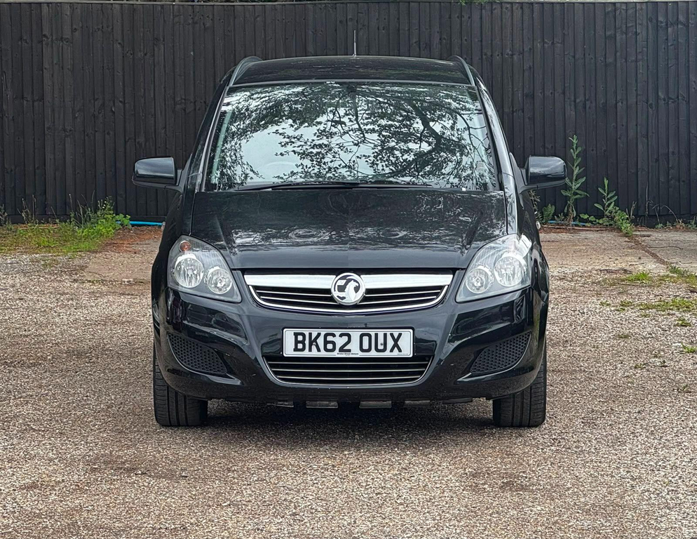 Vauxhall Zafira 1.6 16V Exclusiv Euro 5 Black #2