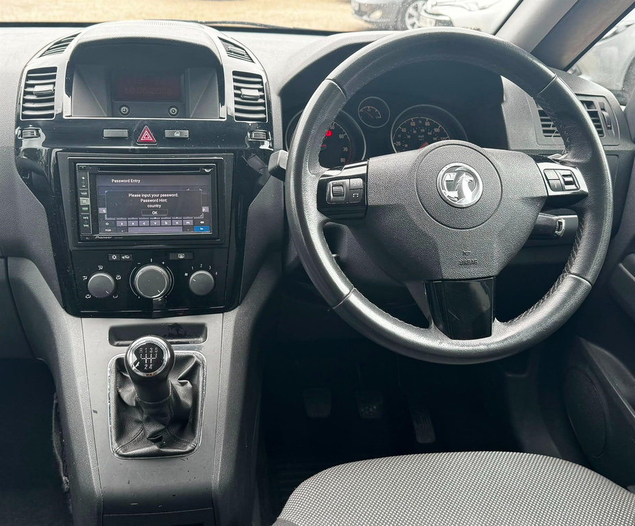Vauxhall Zafira Exclusiv 2012 Black #17