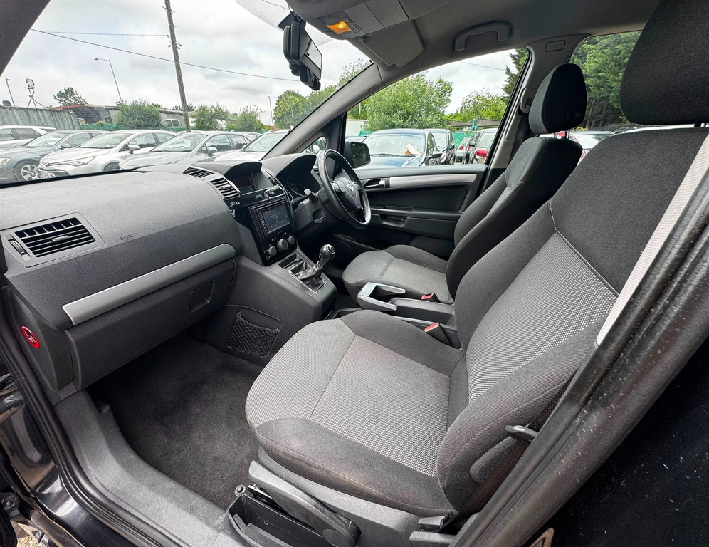 Vauxhall Zafira Exclusiv 2012 Black #21