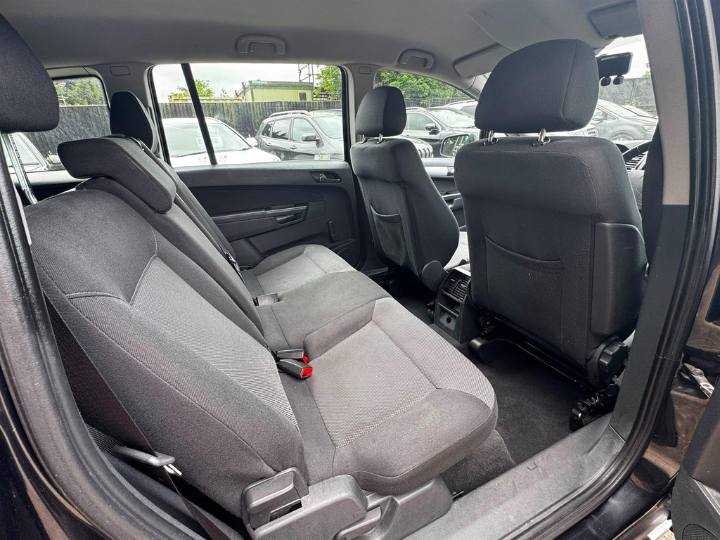 Vauxhall Zafira Exclusiv 2012 Black #30