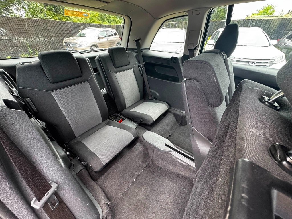 Vauxhall Zafira Exclusiv 2012 Black #23