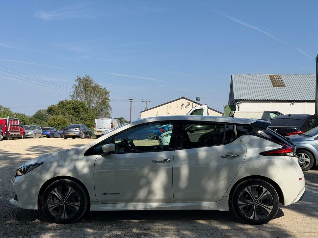 Nissan Leaf N-connecta White #5