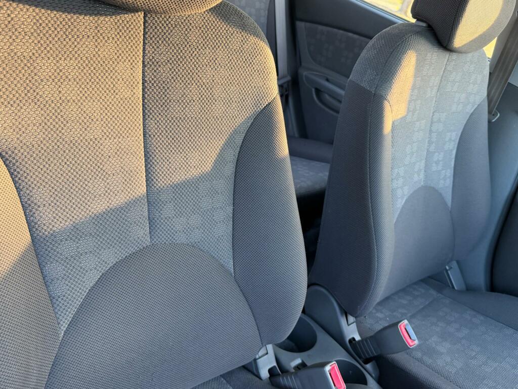Kia RIO Hatchback Red #19