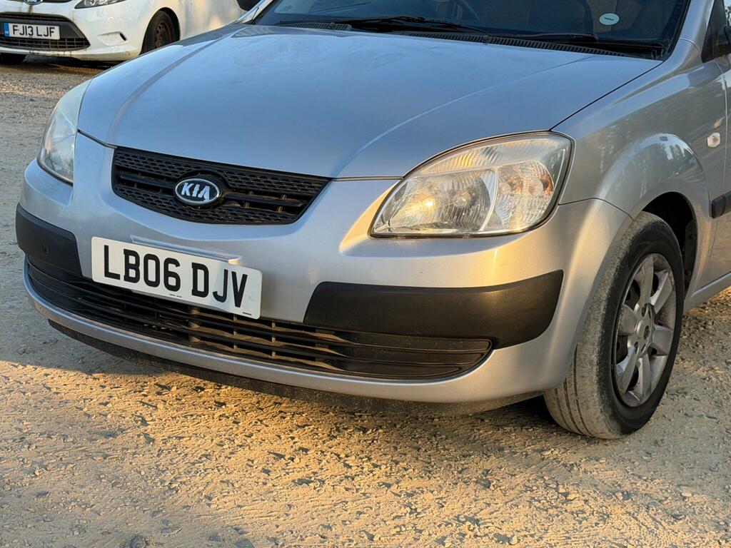 Kia RIO Hatchback Red #44