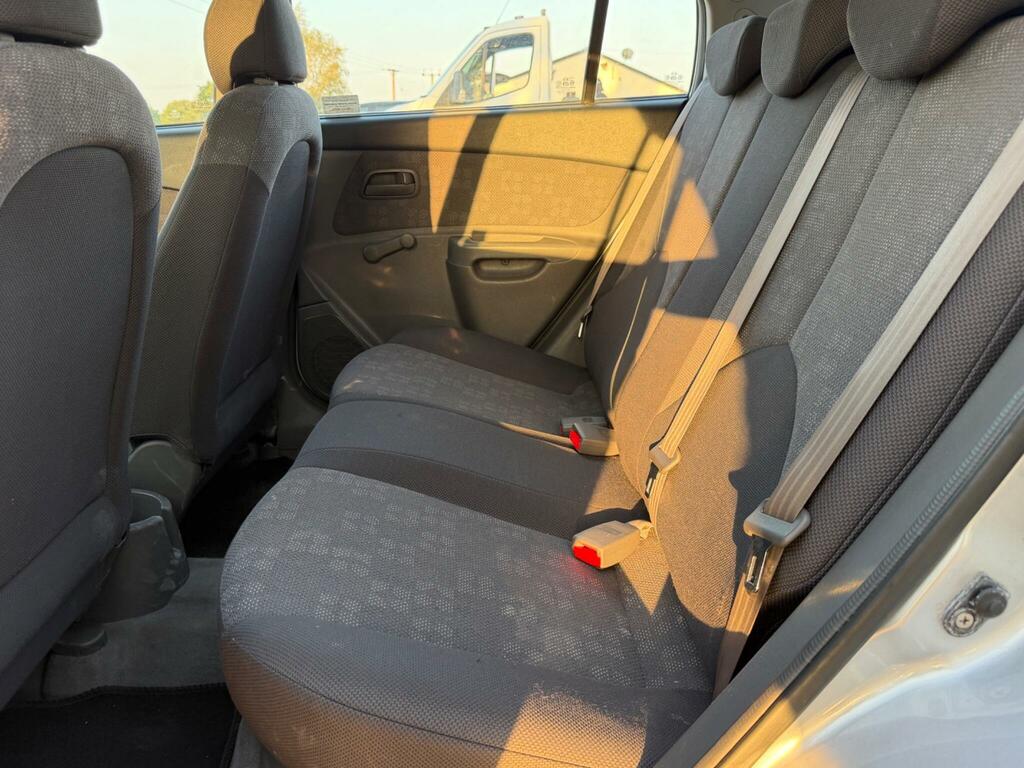 Kia RIO Hatchback Red #33