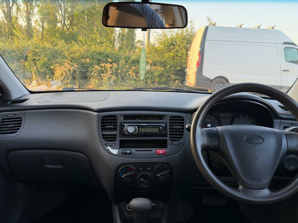 Kia RIO Hatchback Red #24