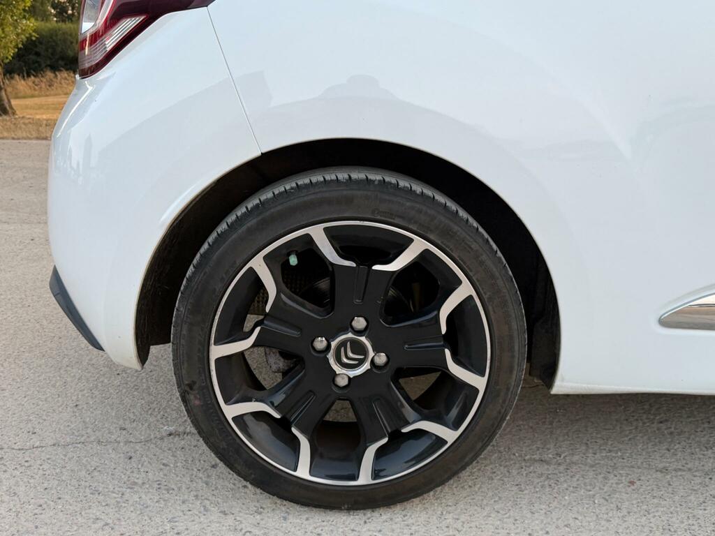 Citroen DS3 1.6 Vti Dstyle Plus Euro 5 White #24