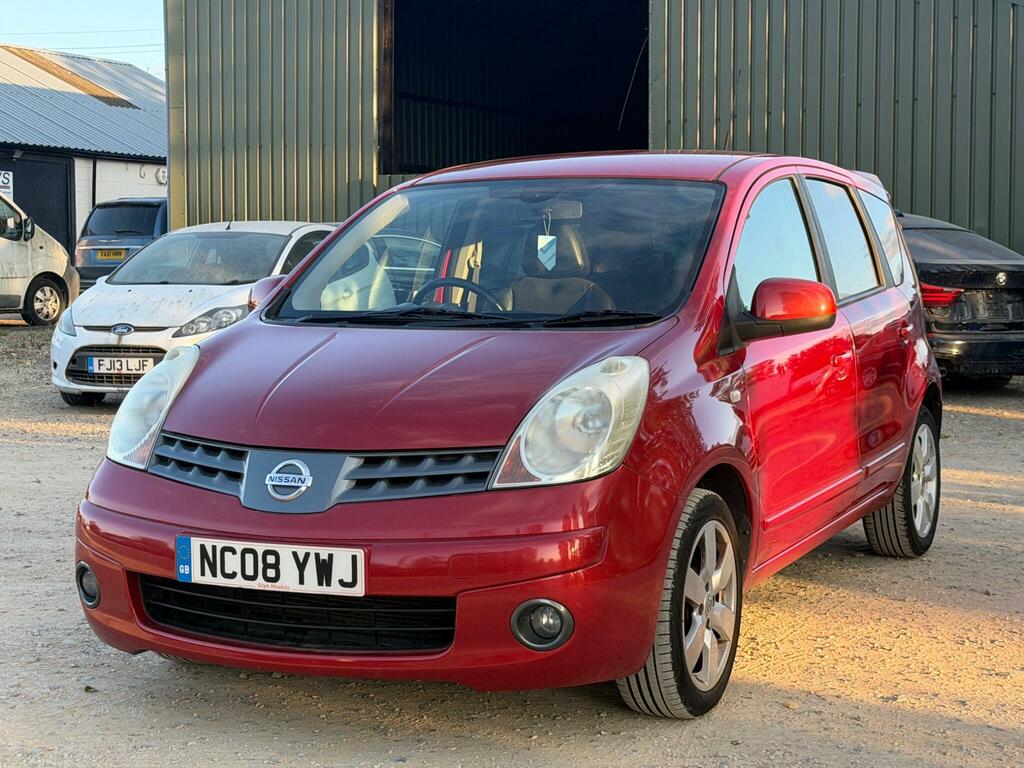 Nissan Note Tekna Red #3
