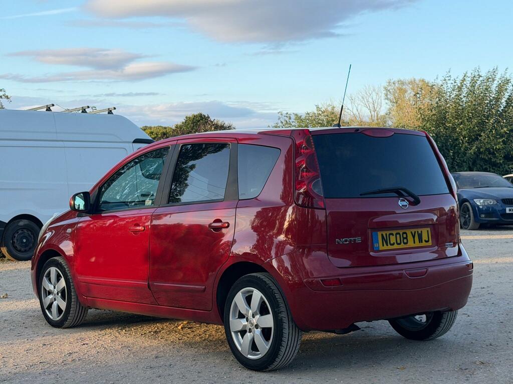 Nissan Note Tekna Red #5