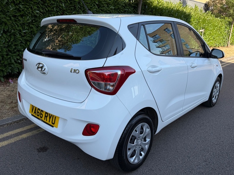 Hyundai I10 Se White #5