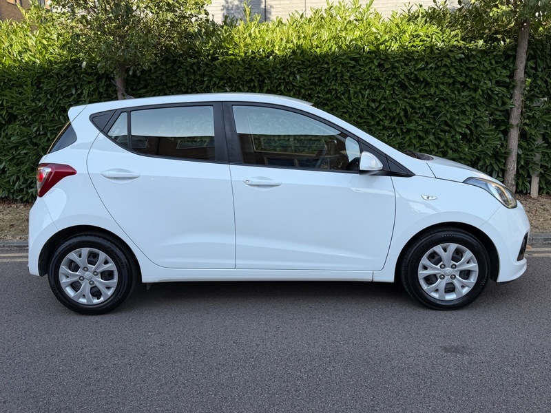 Hyundai I10 Se White #3