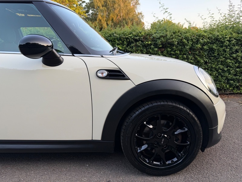 Mini Hatch 1.6 Cooper D Hatchback Euro 4 1 Black #17