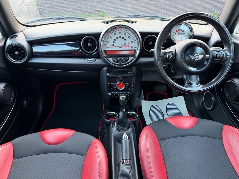 Mini Hatch 1.6 Cooper D Hatchback Euro 4 1 Black #39