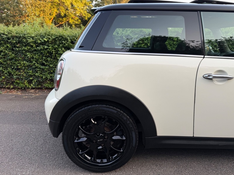 Mini Hatch 1.6 Cooper D Hatchback Euro 4 1 Black #18