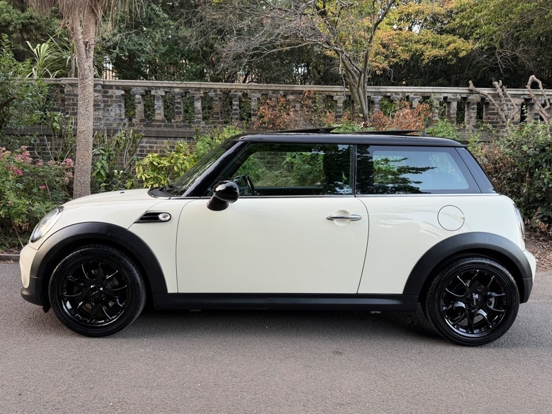 Mini Hatch 1.6 Cooper D Hatchback Euro 4 1 Black #22