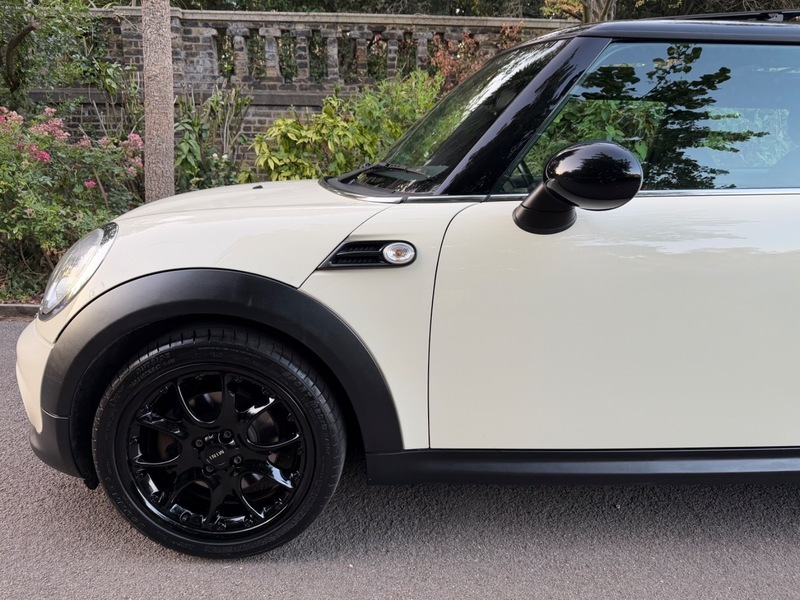 Mini Hatch 1.6 Cooper D Hatchback Euro 4 1 Black #23