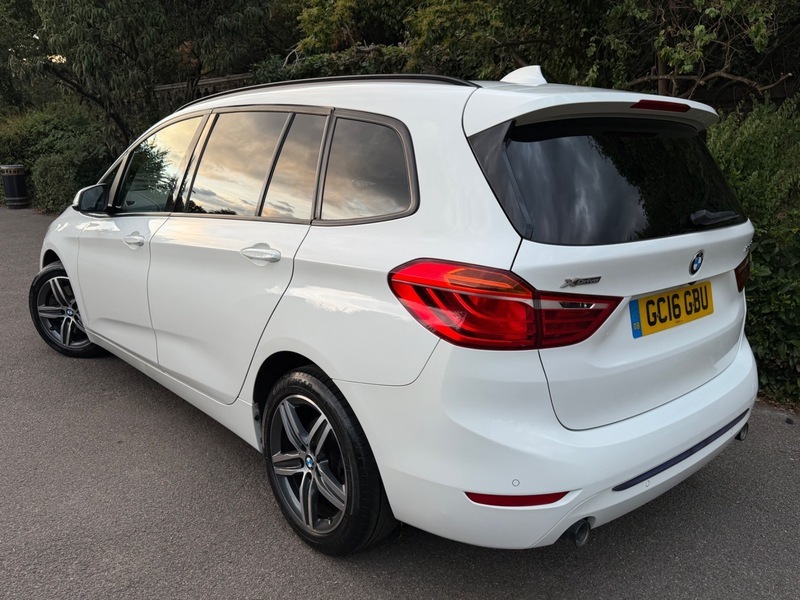 BMW 2 Series 220D Xdrive Sport Gran White #4