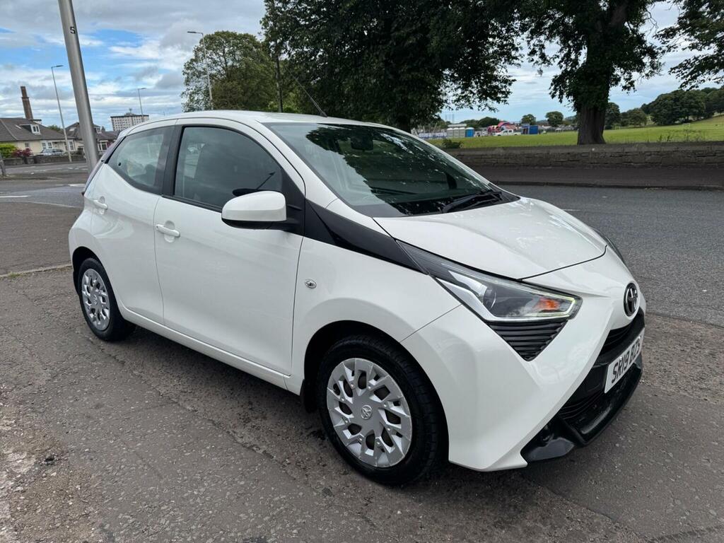 Toyota Aygo 1.0 Vvt-i X-play Euro 6 White #2