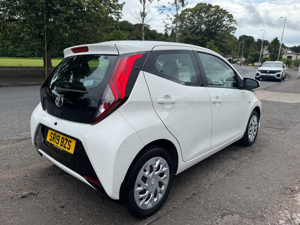 Toyota Aygo 1.0 Vvt-i X-play Euro 6 White #4