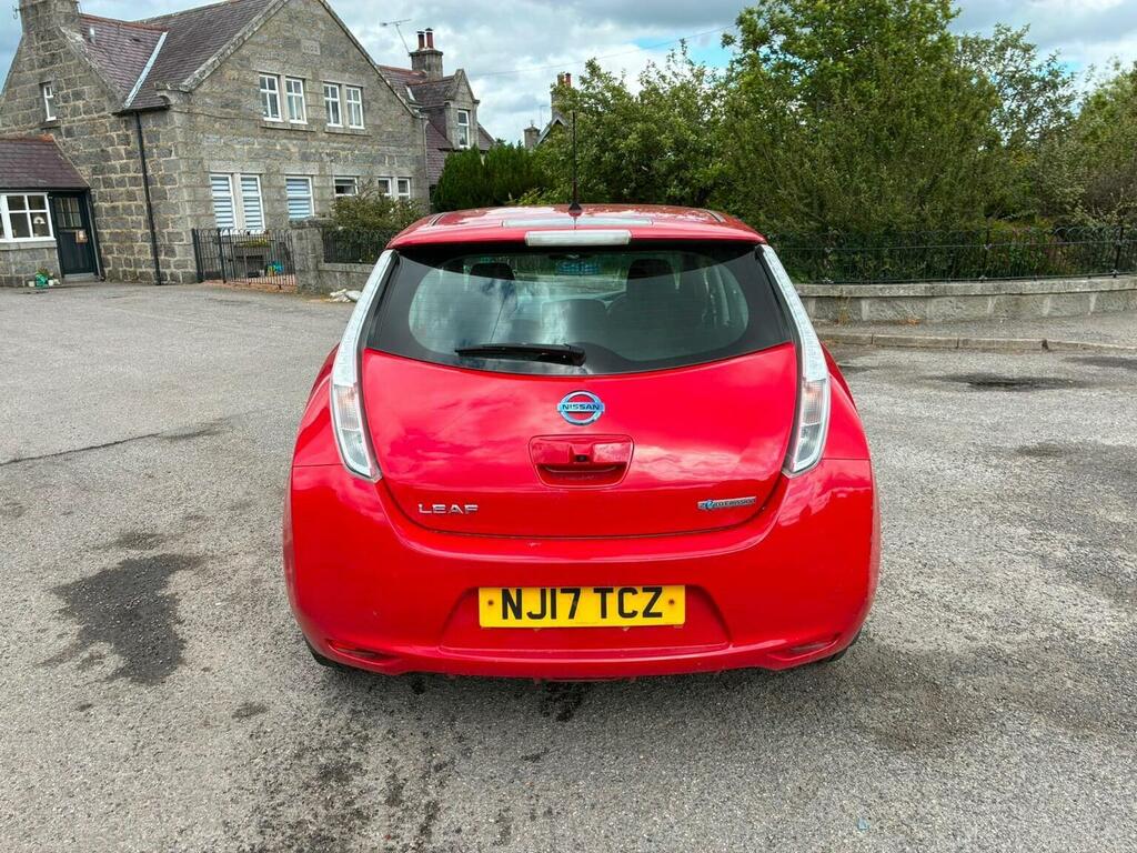Nissan Leaf Hatchback Red #6