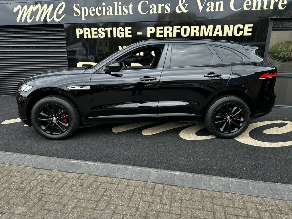 Jaguar F-Pace Suv 2.0 D180 R-sport 201919 CE19URG Black #2