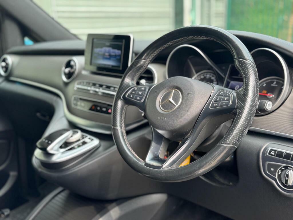 Mercedes-Benz V Class Black #7