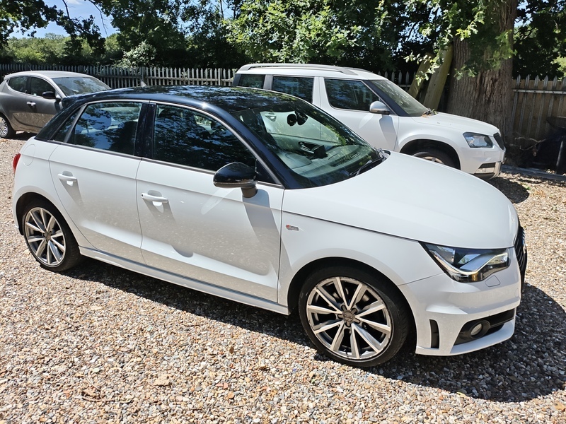 Audi A1 Sportback Tfsi S Line White #2