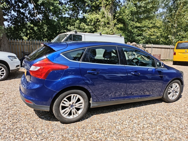 Ford Focus St-2 Yellow #24