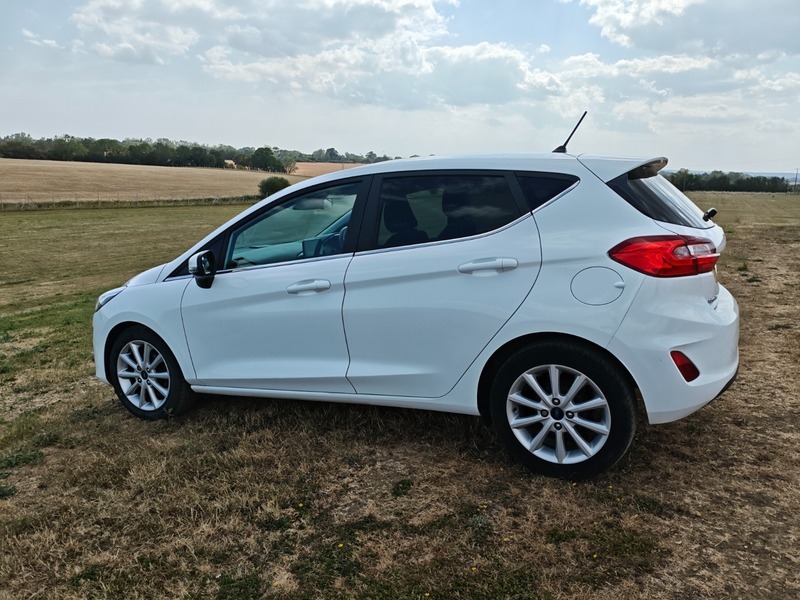 Ford Fiesta St-line Red Red #12