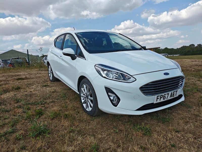 Ford Fiesta Titanium White #4
