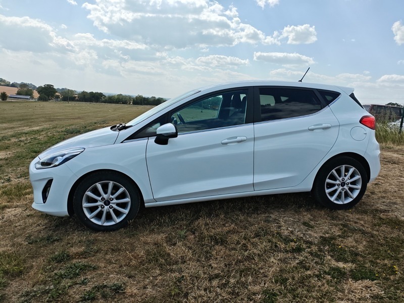 Ford Fiesta St-line Red Red #14