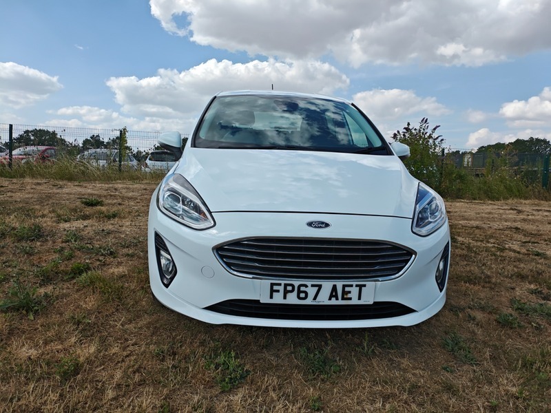 Ford Fiesta Titanium White #6