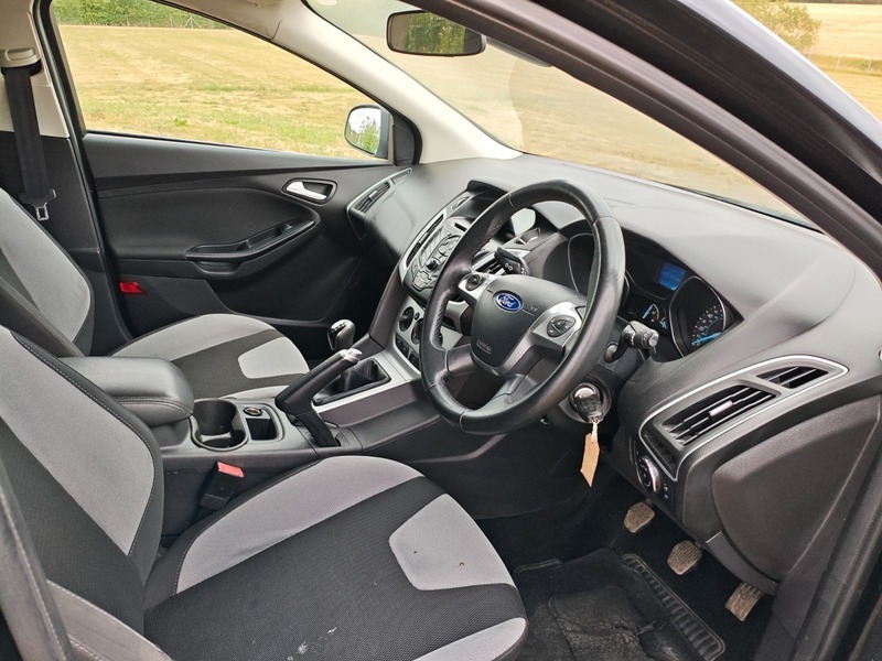Ford Focus 1.6 Zetec Euro 5 #10