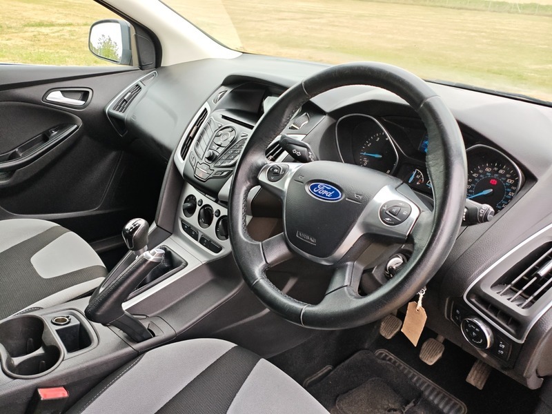 Ford Focus 1.6 Zetec Euro 5 #31
